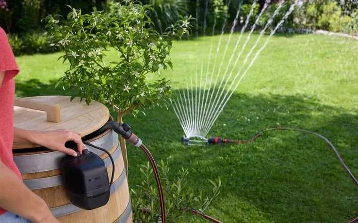 Gardena Akumuliatorinis lietaus vandens rezervuaro siurblys 2400 ComfAuto 18V P4A rinkinys