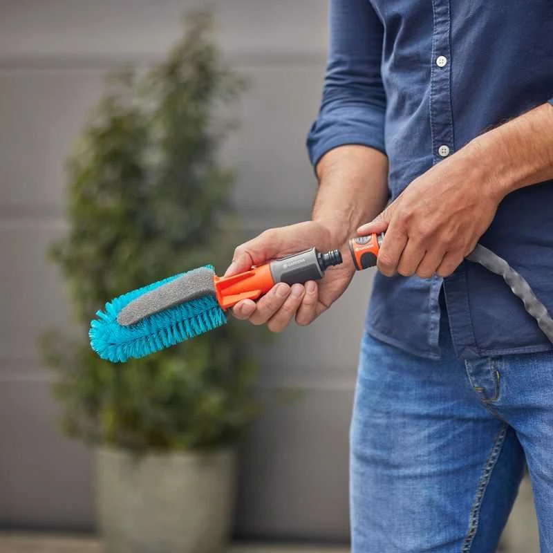 Gardena "Cleansystem" dviračio plovimo rinkinys su dviračio šepečiu, žarna ir plovimo šampūno lazdelėmis