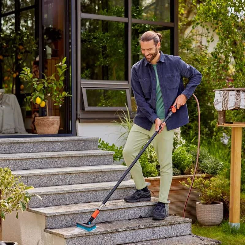 Gardena "Cleansystem" plovimo šepetys "Hard Flex" didesniems, atspariems subraižymui paviršiams