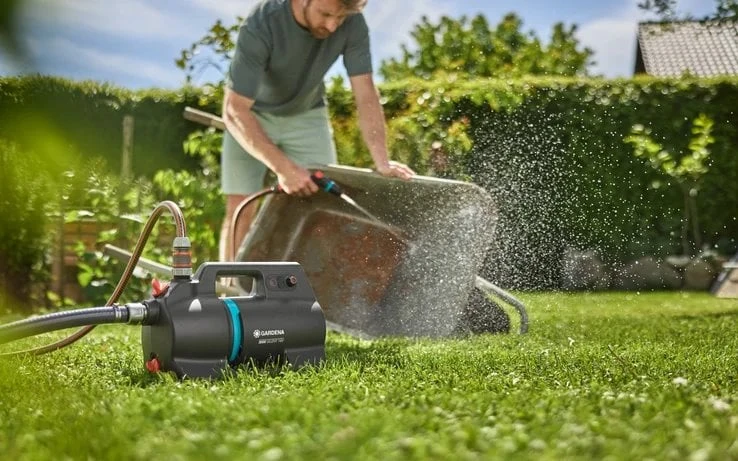 Gardena Akumuliatorinis sodo siurblio 3000 18V P4A rinkinys