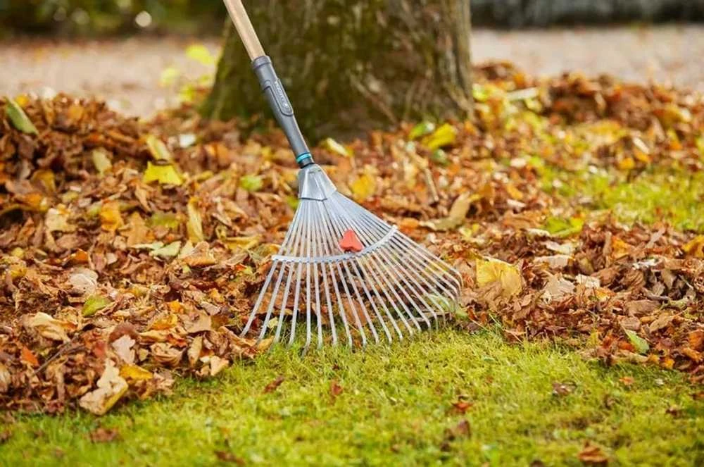 GARDENA PureLine Adjustable Rake