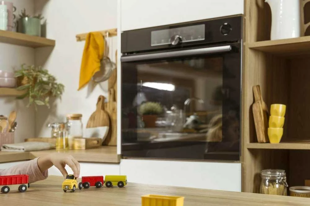 Gorenje | Orkaitė | BOS6737E06B | 77 L | Daugiafunkcis | EcoClean | Mechaninis valdymas | Garų funkcija | Konvekcija | Aukštis 59,5 cm | Plotis 59,5 cm | Juodas