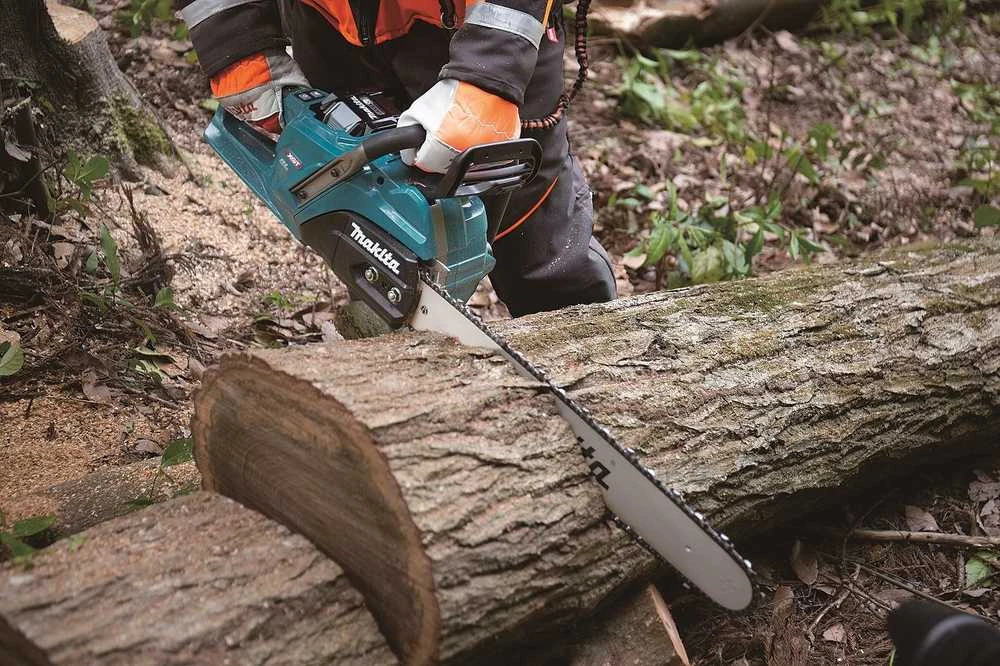 Grandininis pjūklas Makita UC030GZ01; 40 V (be akumuliatoriaus ir pakrovėjo)