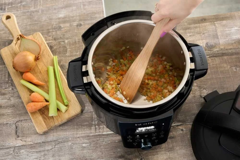 Instant Pot daugiafunkcis puodas 9-in-1, 5.7 l, 1000 W, nerūdijantis plienas, RPPC61-BK