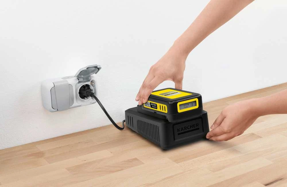 Karcher Greito įkroviklio ir 2.5Ah akumuliatoriaus komplektas 18/25