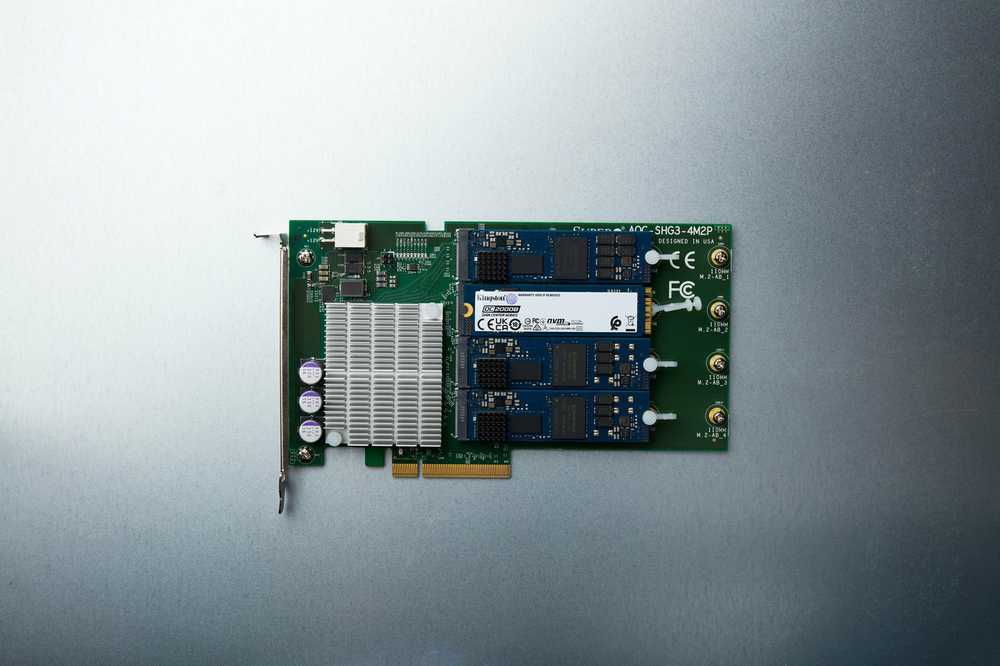 Kingston SSD | DC2000B | 240 GB | SSD form factor M.2 2280 | Solid-state drive sąsaja PCIe NVMe Gen 4.0 (x4) | Skaitymo greitis 4500 MB/s | Rašymo greitis 400 MB/s