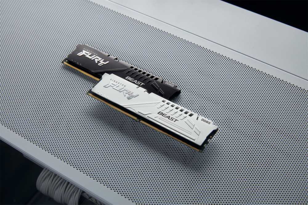 RAM Kingston KF556C40BW-16 16GB 5600MT/s DDR5 CL40 DIMM FURY Beast Baltas XMP | Kingstonas