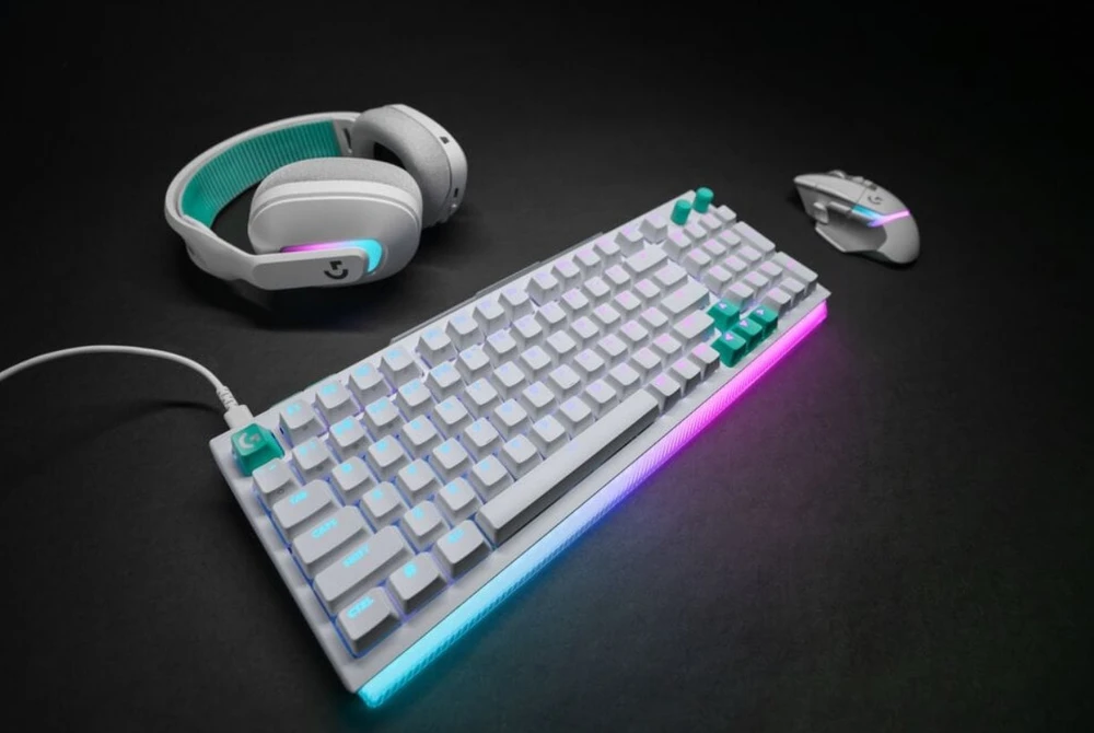 LOGITECH G512 X 98 Klaviatūra su laidu žaidimams - Baltas - US INT'L - USB - EMEA28i - 935 - TACTILE