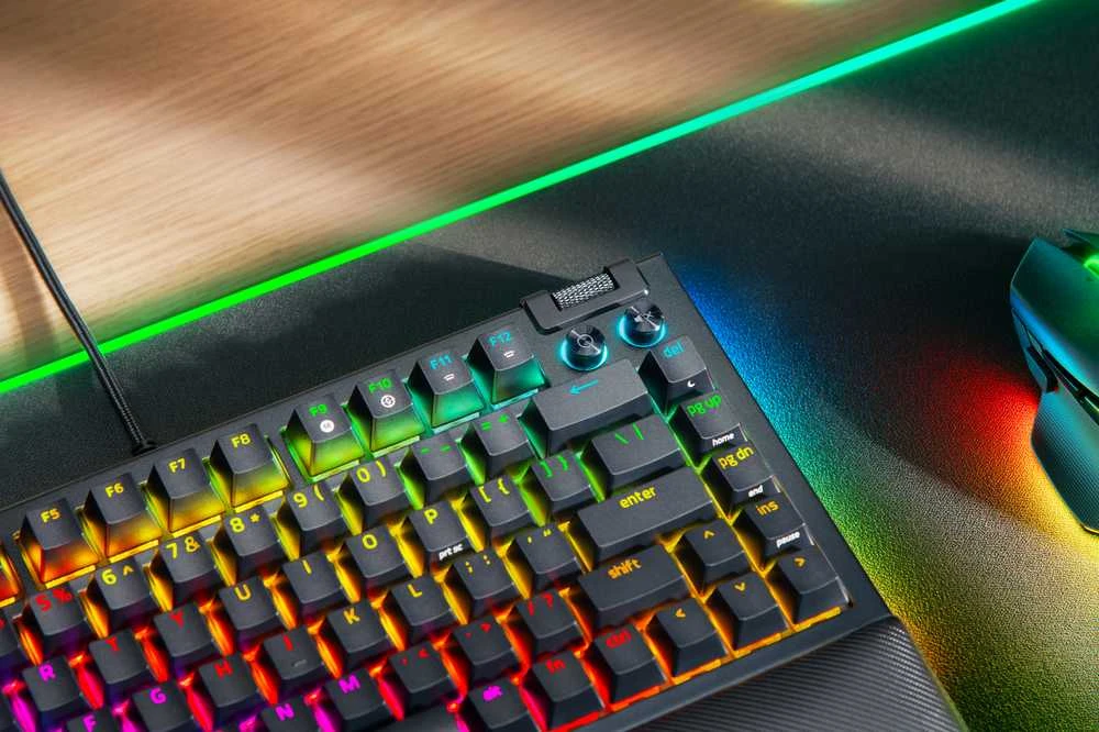 Razer | BlackWidow V4 75% | Mechaninė klaviatūra žaidimams | su laidu | US | Juodas