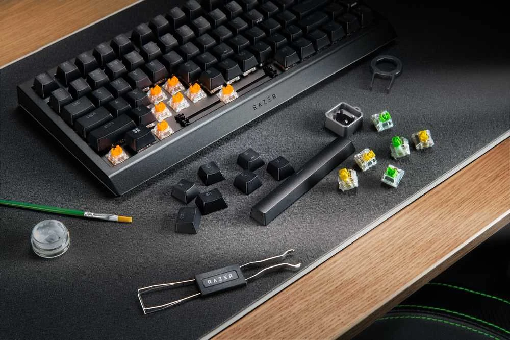 Razer | BlackWidow V4 75% | Mechaninė klaviatūra žaidimams | su laidu | US | Juodas