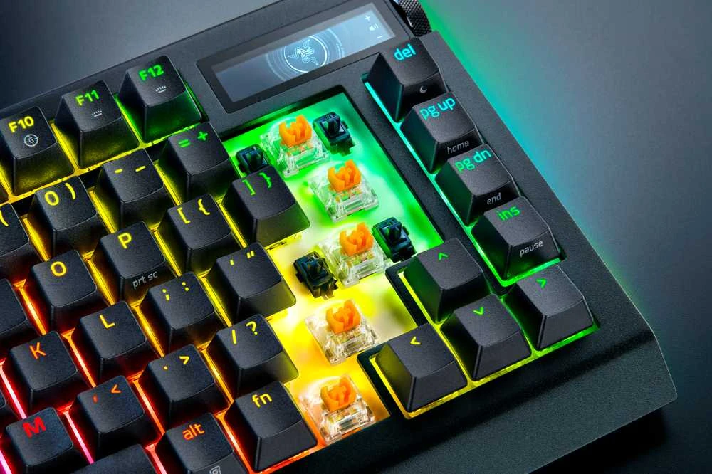 Razer | BlackWidow V4 Pro 75% | Mechaninė klaviatūra žaidimams | 4K Hz Wireless | US | Juodas | Oranžinis Tactile Switches Gen‑3 | Belaidė jungtis