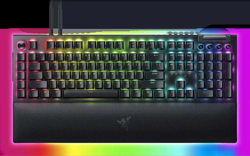 RAZER BlackWidow V4 Pro laidinė mechaninė klaviatūra (Geltona switch, US)