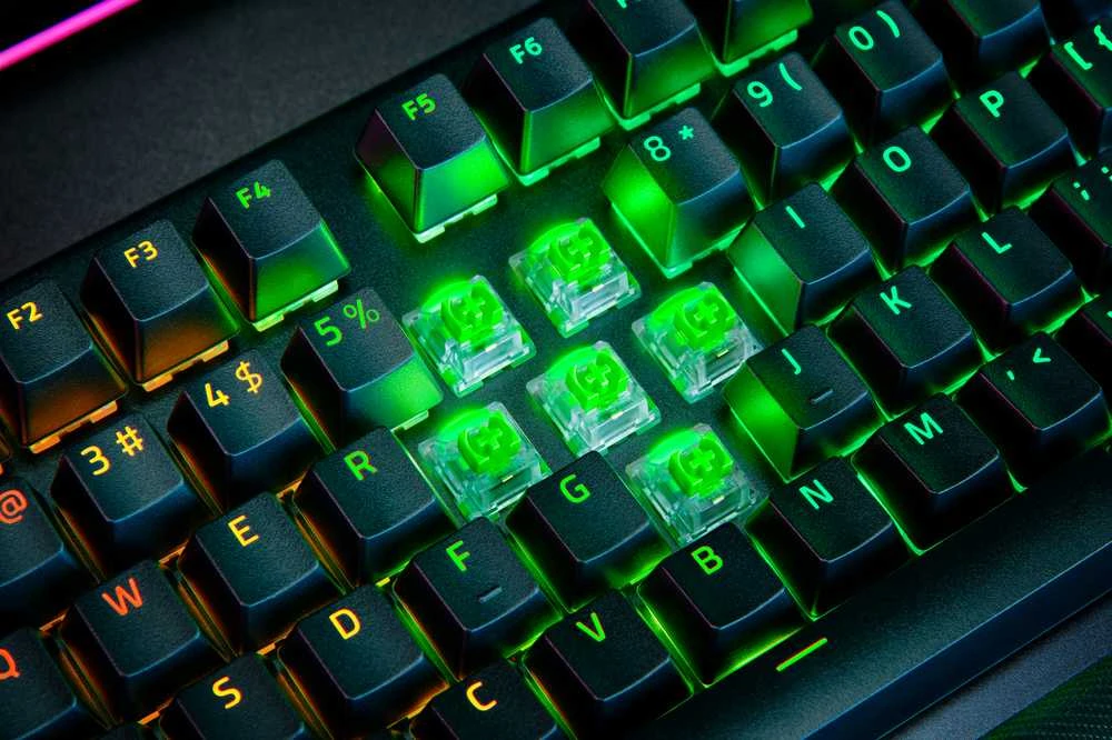 Razer | Mechaninė klaviatūra žaidimams | BlackWidow V4 X | Mechaninė klaviatūra žaidimams | su laidu | US | Žalias Mechaninė Switches (Clicky)