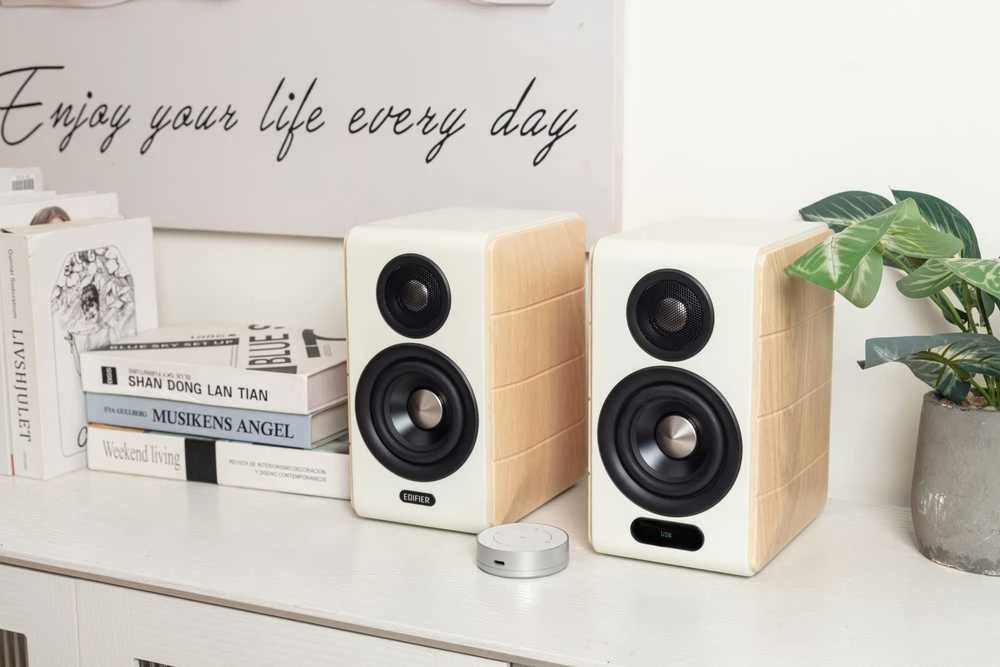 Kompiuterio kolonėlės Edifier 2.0 Active Hi-Fi Speaker | S880DB MKII | Bluetooth | Belaidė jungtis | Baltas