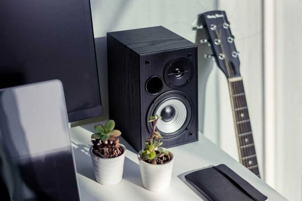 Kompiuterinės kolonėles Edifier R980T, Speaker type 2.0, 3.5mm, 24 W, Juodos spalvos