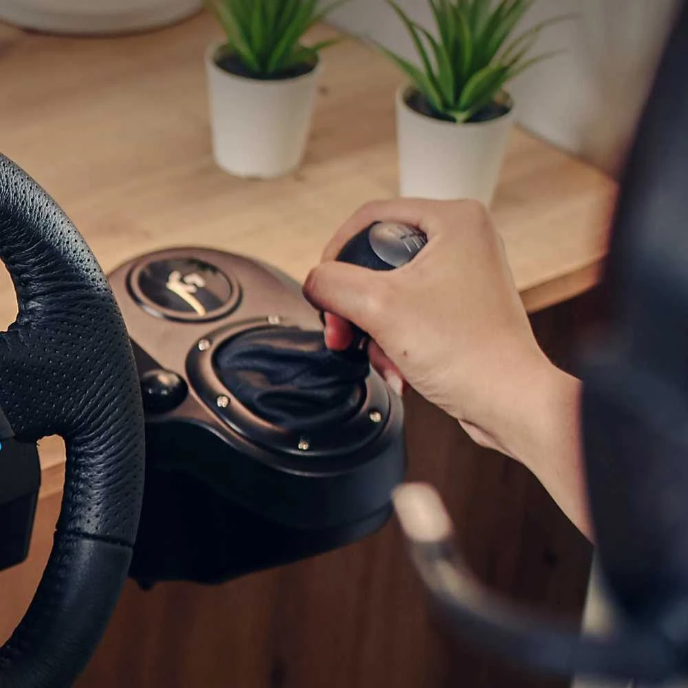 LOGITECH G923 SE lenktyninio vairo ir pavarų perjungimo svirties derinys, skirtas „XBOX Series X S XBOX One“ ir PC Juodas