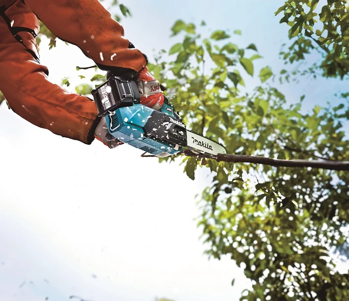 Akumuliatorinis grandininis pjūklas MAKITA UC031GZ 40V MAX XGT