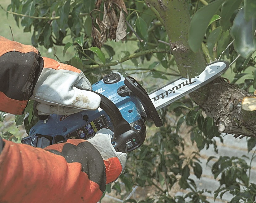 Akumuliatorinis grandininis pjūklas MAKITA UC031GZ 40V MAX XGT