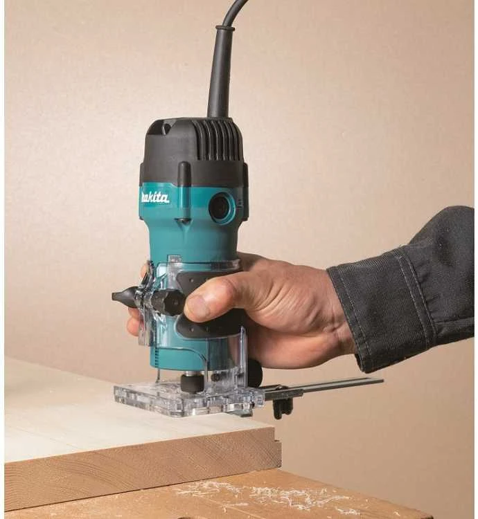 Makita kantų freza 3711 530W