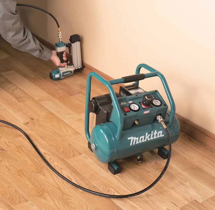 Makita AC001GZ Akumuliatorinis XGT® oro kompresorius 40V 34 L/MIN BL-M, be alyvos, Be akumuliatorių ir kroviklio!