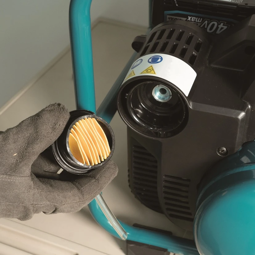 Makita AC001GZ Akumuliatorinis XGT® oro kompresorius 40V 34 L/MIN BL-M, be alyvos, Be akumuliatorių ir kroviklio!