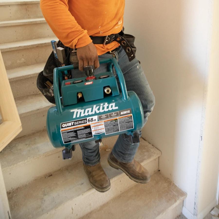 Makita AC001GZ Akumuliatorinis XGT® oro kompresorius 40V 34 L/MIN BL-M, be alyvos, Be akumuliatorių ir kroviklio!