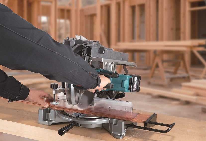 Akumuliatorinės kombinuotos pjovimo staklės MAKITA LH001GZ 40V Max XGT