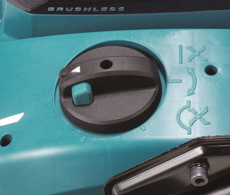 Makita UV001GZ akumuliatorinis skarifikatorius 40Vmax, XGT, BL variklis, plotis 38 cm, žolės surinktuvas 50 l