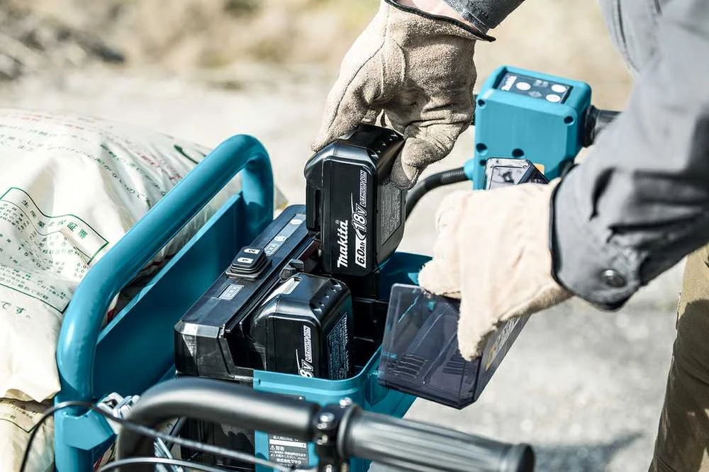 Makita DCU180Z akumuliatorinis karutis 2X18V ličio jonų, BL variklis, 2 greičiai, maks. apkrova 130kg, 32,2kg be akumuliatoriaus ir krovinio