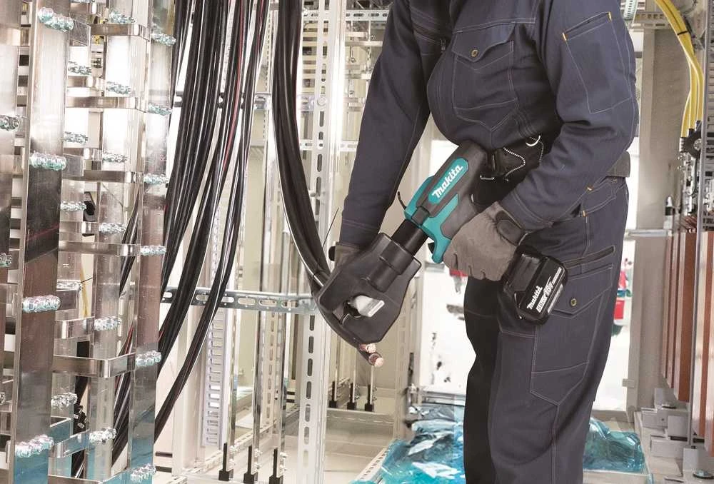 Makita DTC303ZK Akumuliatorinis LXT ® kontaktų užspaudimo presas 31mm, Be akumuliatorių ir kroviklio!