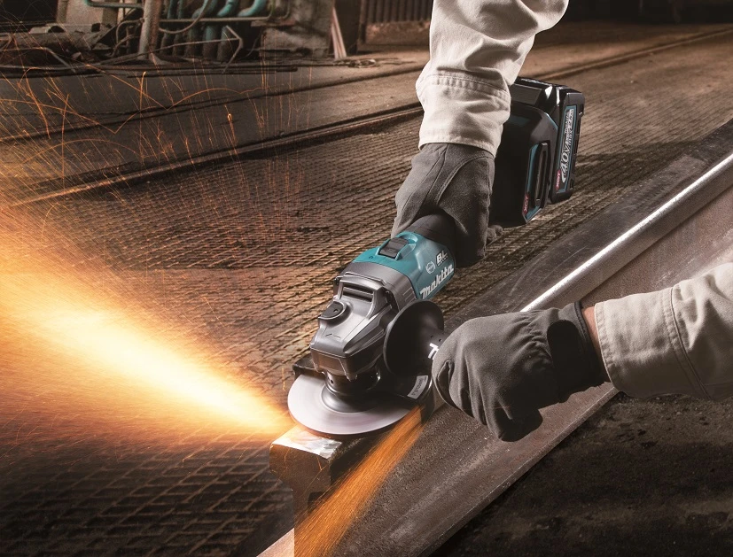 MAKITA KAMPINIS ŠLIMUOTUVAS 40Vmax XGT 125mm BE BATERIJAŲ IR ĮKROVIMO GA005GZ01