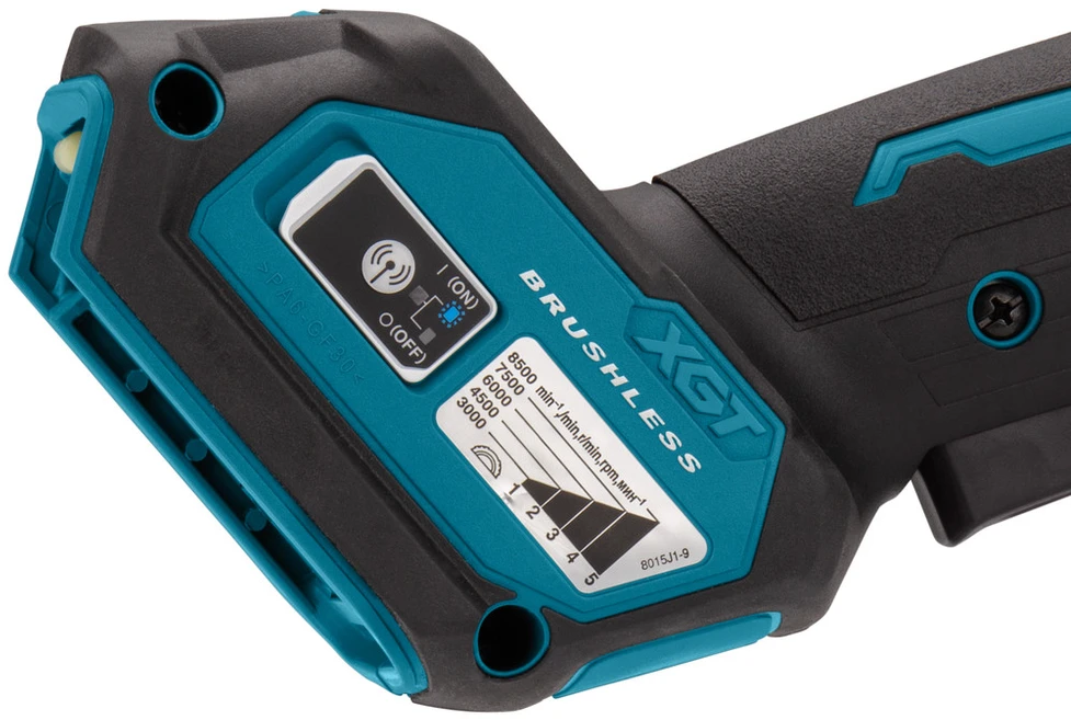 Makita GA023GM201 Kampinis šlifuoklis XGT, 125MM, 0-8500RPM; bešepetėlinis variklis, 2X4,0Ah; greitasis kroviklis; elektrinis stabdys; AFT; AWS (be AWS lusto); MAKPAC lagaminas; slankusis jungiklis, reguliuojamas greitis