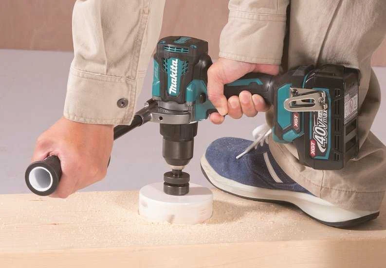 Makita HP001GM201 Smūginis Akumuliatorinis gręžtuvas-suktuvas XGT, 140/68NmNM, bešepetėlinis variklis, 13mm metalinis griebtuvas, 2X4,0Ah, greitasis kroviklis; MAKPAC lagaminas