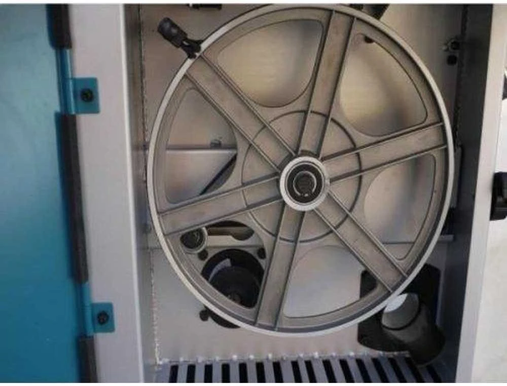 Juostinis pjūklas Makita LB1200F