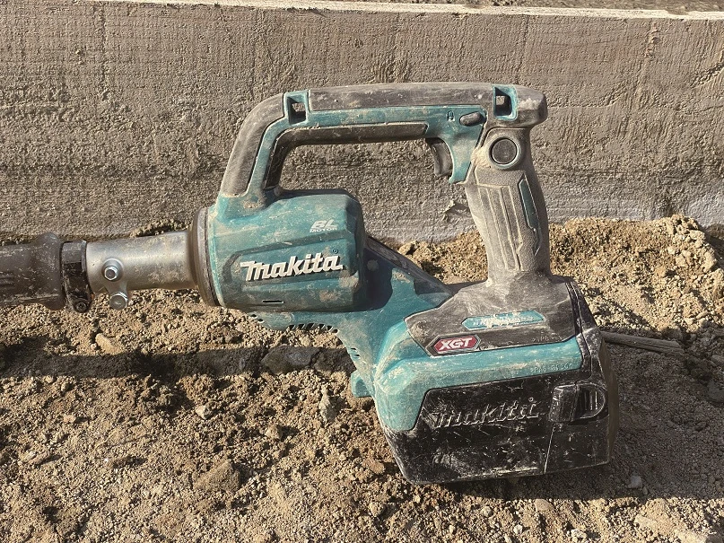 Akumuliatorinis vibroliniuotės variklis MAKITA VL001GZ 40V MAX XGT