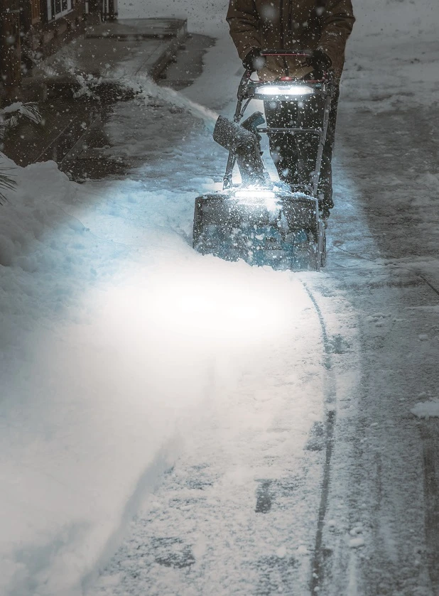Makita SN001GZ Cordless Snow Blower 40Vmax XGT, 53cm, BL-motor, 30cm height, be akumuliatoriaus ir kroviklio