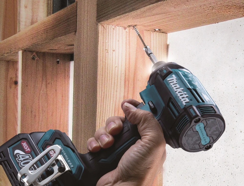 Makita TD002GZ01 Smūginis suktuvas XGT, 1/4", 220Nm, bešepetėlinis variklis, "Z" versija - komplektuojamas be akumuliatoriaus ir kroviklio