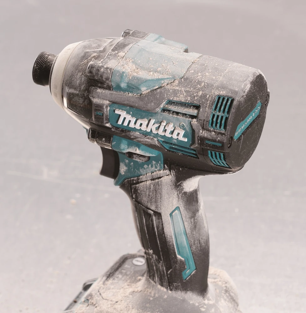 MAKITA suktuvas UDAROWA 40V XGT TD004GD201 230Nm 2x2,5Ah BL