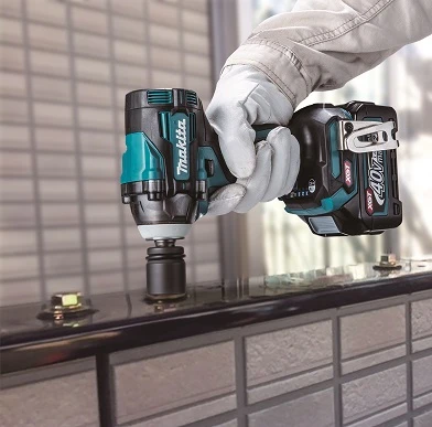 Makita TW004GZ Smūginis veržliasukis XGT, 1/2", 350Nm, 2xLED, bešepetėlinis variklis, "Z" versija - komplektuojamas be akumuliatoriaus ir kroviklio
