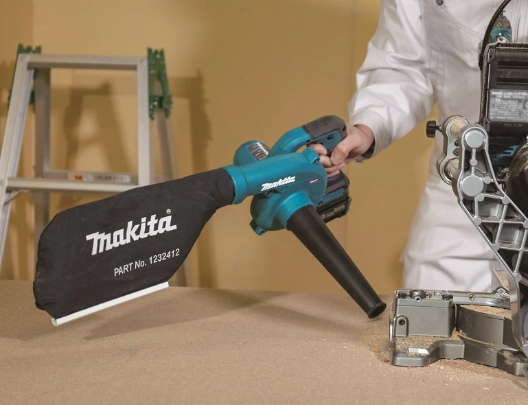Makita UB002GZ01 Cordless blower, 40Vmax, 3,6m³/min, 0-18000min-1, 1,6kg, be akumuliatoriaus ir kroviklio