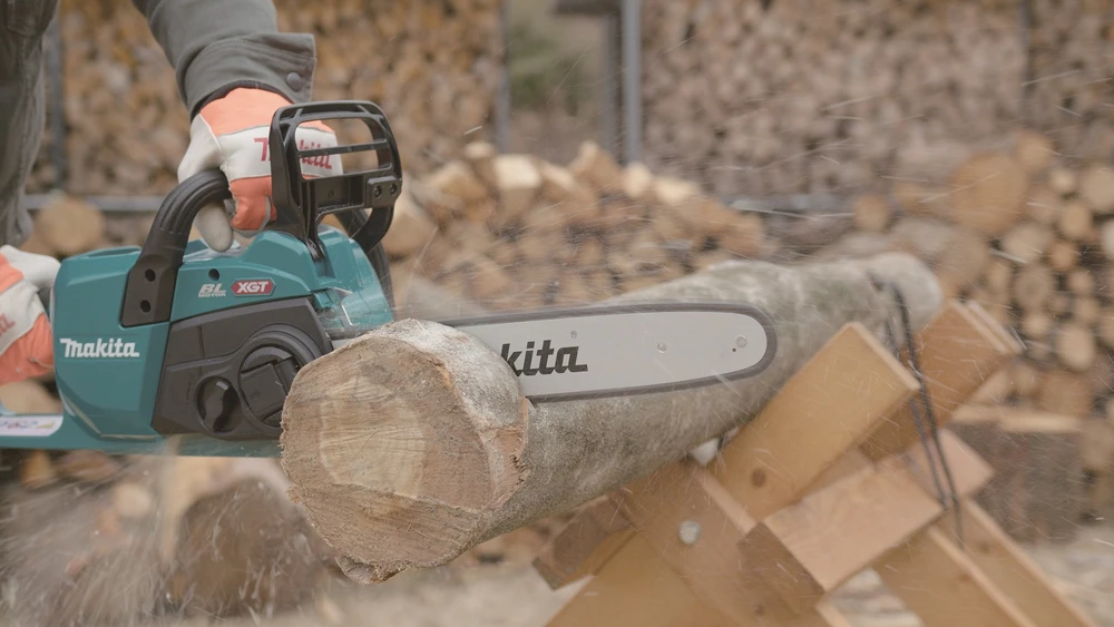 Grandininis pjūklas Makita UC021GZ Cordless chain saw, 40Vmax XGT, BL-motor TLS, 300mm, 25.5 m/s. be akumuliatoriaus ir kroviklio