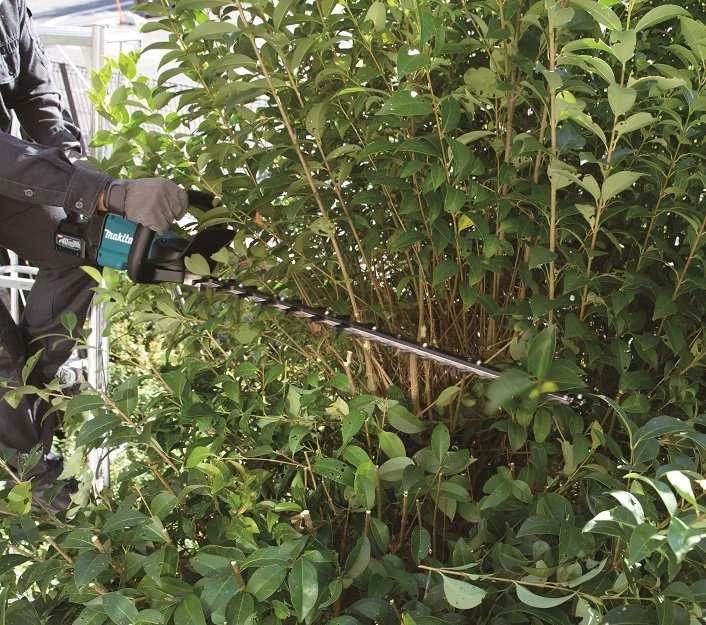 Makita akumuliatorinės žirklės UH006GM201 60 cm