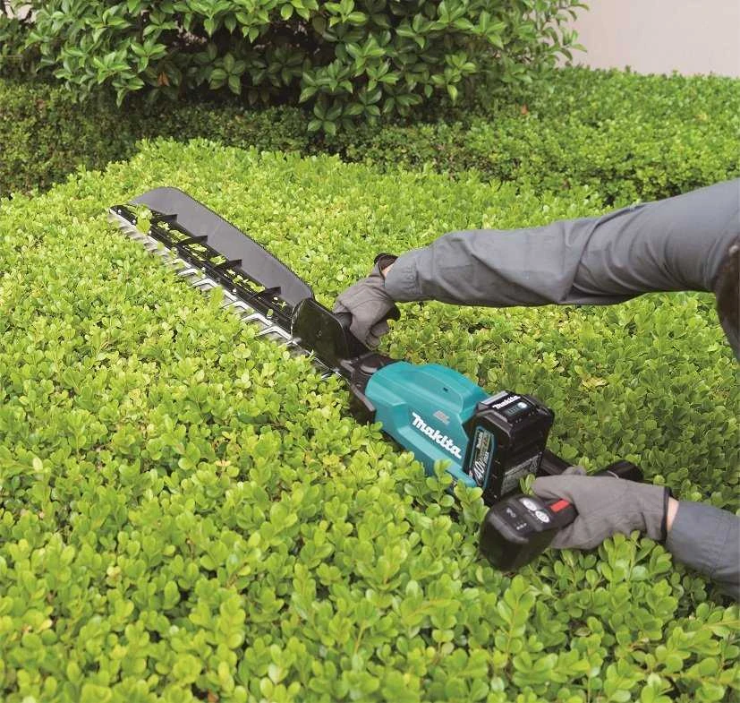 Makita UH014GZ Cordless single blade hedge trimmer, 40Vmax XGT, BL-motor, 750mm, be akumuliatoriaus ir kroviklio