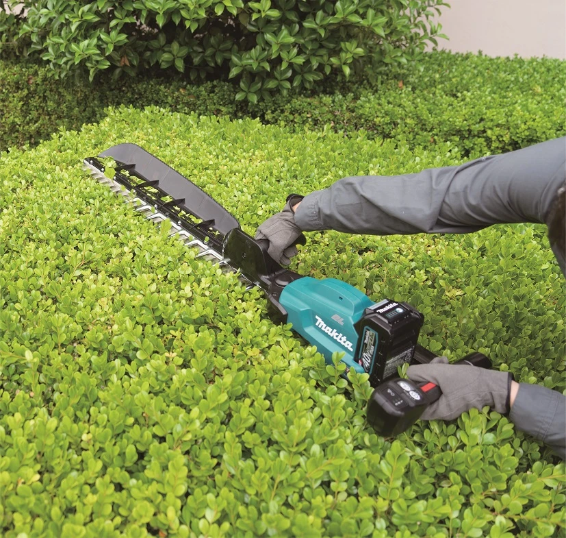 Makita UH013GZ Akumuliatorinės gyvatvorių žirklės (vienpusiai ašmenys), 40Vmax XGT, BL-motor, 600mm, Be akumuliatorių ir kroviklio!