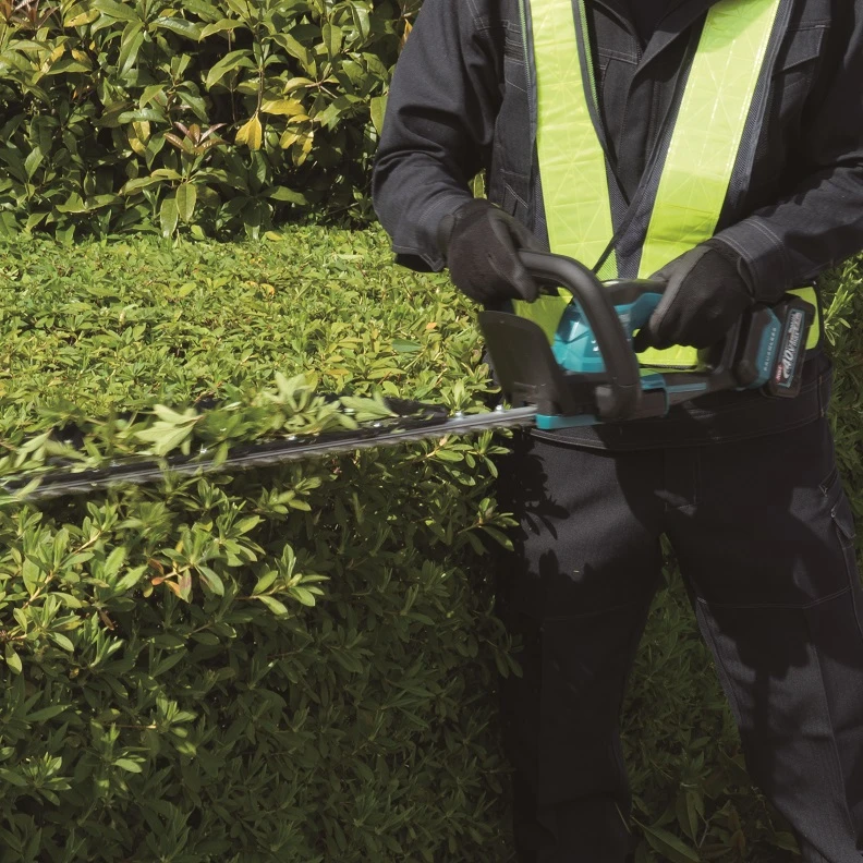 Makita UH021GZ Cordless hedge trimmer, 40Vmax XGT, BL-motor, 600mm , be akumuliatoriaus ir kroviklio