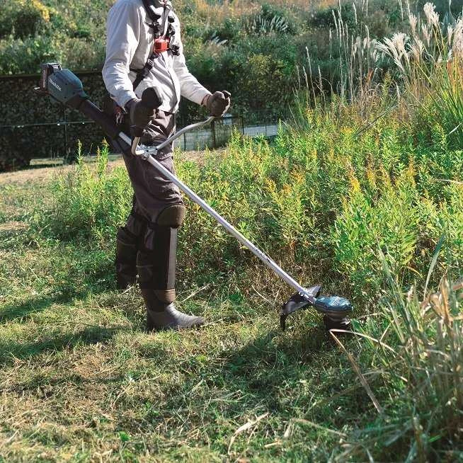 Makita UR002GZ01 Cordless grass trimmer, 40Vmax XGT, 350mm, BL-motor AFT, ADT, be akumuliatoriaus ir kroviklio