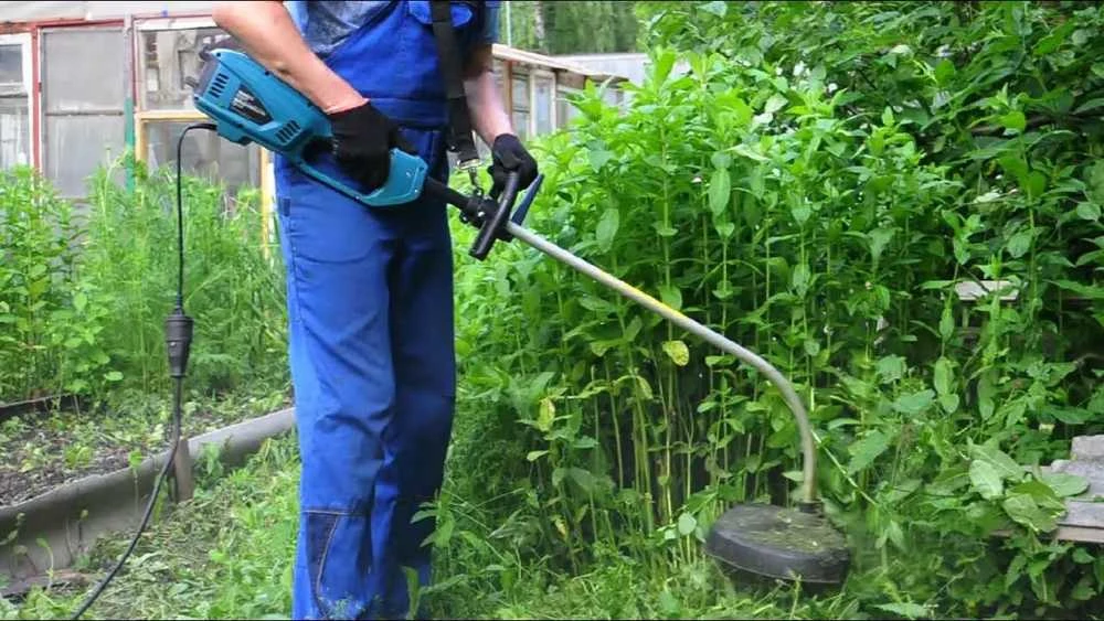 Makita Žoliapjovė/trimeris UR3501 1000W