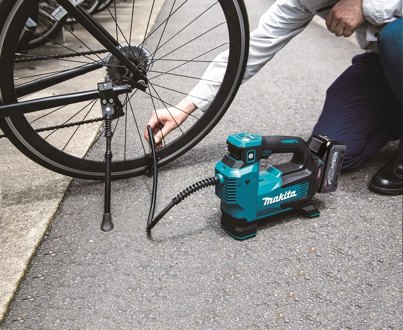 Makita MP001GZ Akumuliatorinis kompresorius 40V XGT, 11bar, 17l/min, Be akumuliatorių ir kroviklio!