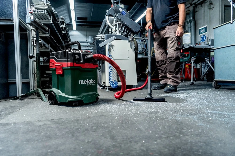 Dulkių siurblys pramoninis Tiekimas METABO.VACUUM CLEANER AS 36-18 L 30 PC-CC CARCASS 2x18V SU RANKINIU FILTRŲ VALYMU