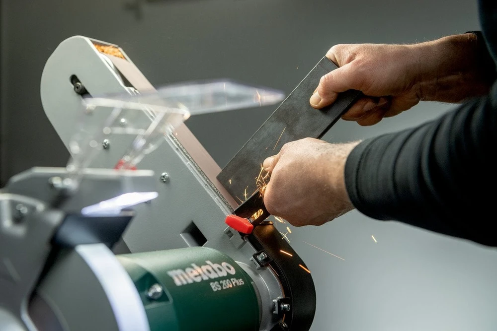 Elektrinis galąstuvas BS 200 Plus su šlifavimo juosta, Metabo